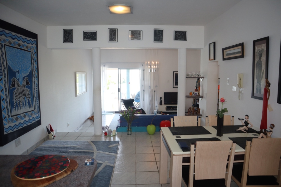 To Let 3 Bedroom Property for Rent in Wavecrest Eastern Cape